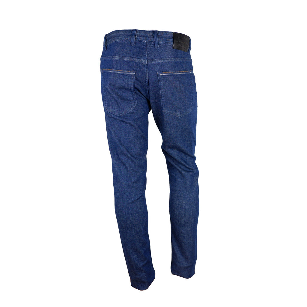 aquascutum
