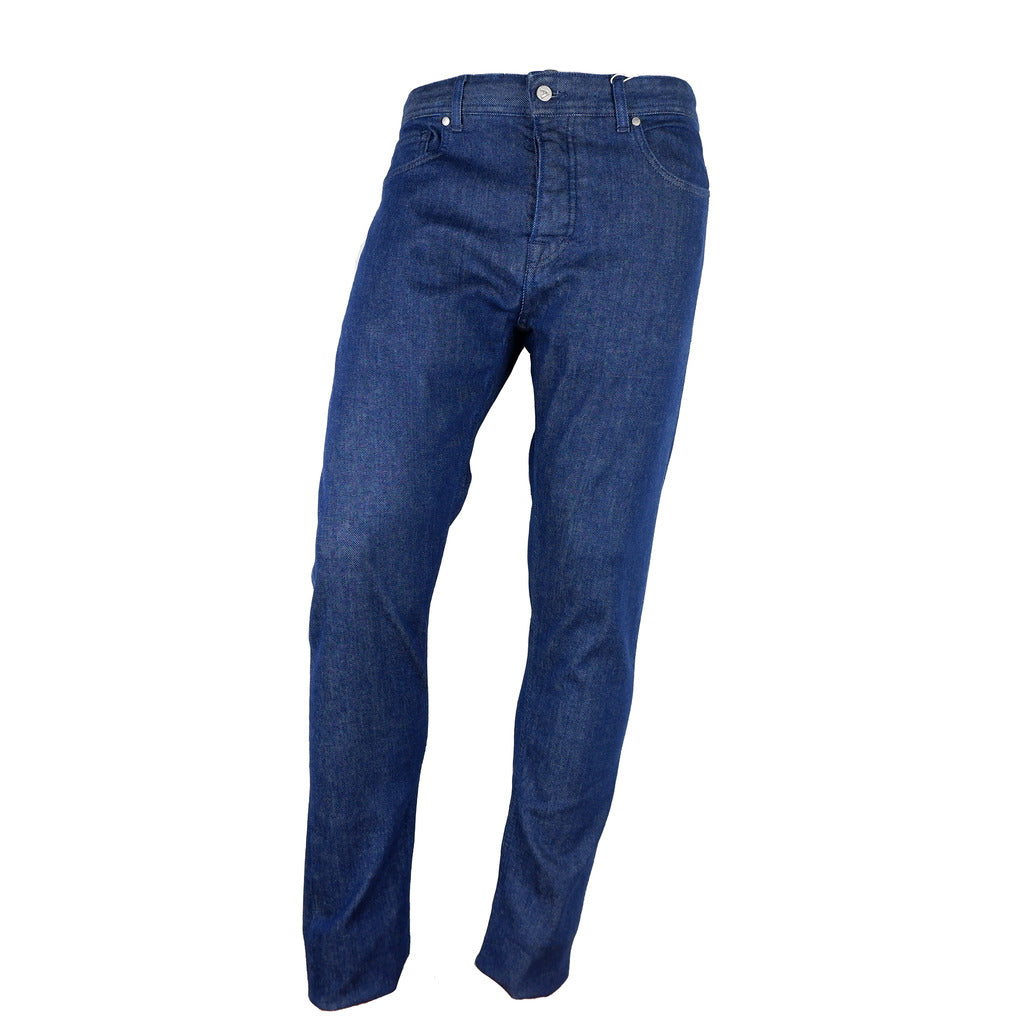 aquascutum